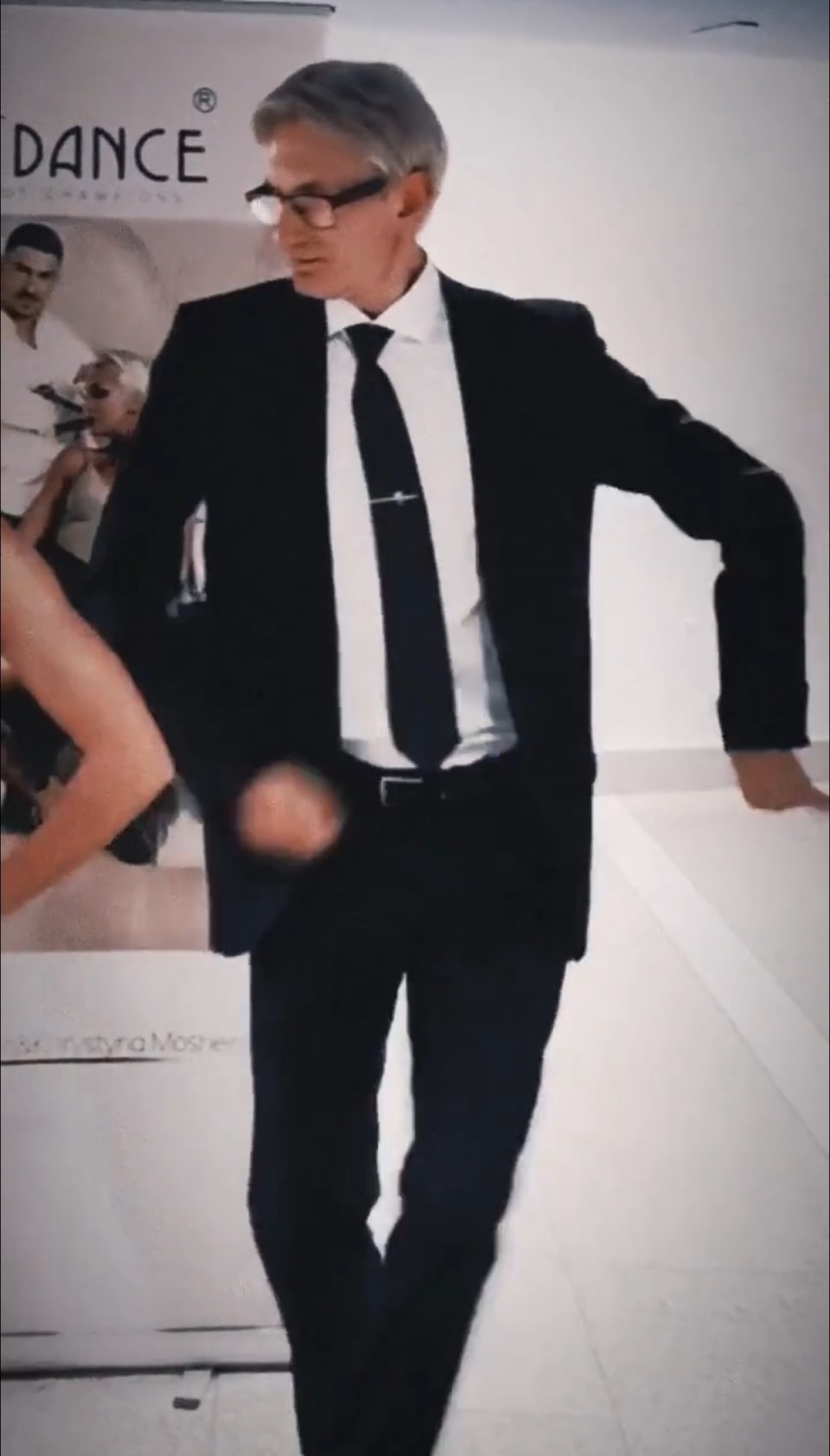 和腾跃都来 和腾跃都来