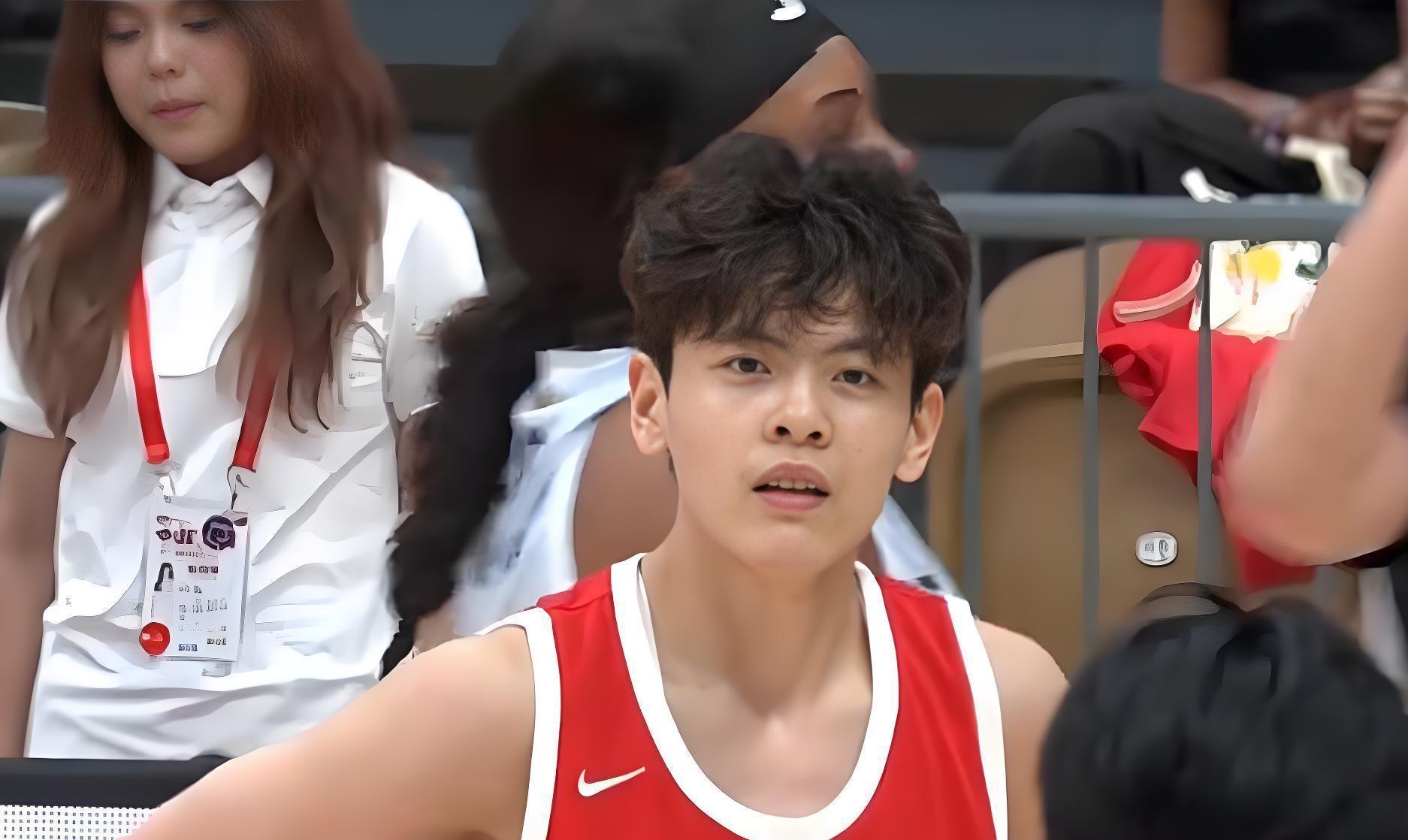 MNLBx, 的球员, 的经历